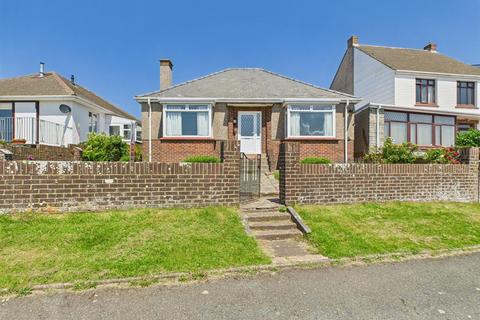2 bedroom detached bungalow for sale, Pointfields Crescent, Hakin, SA73