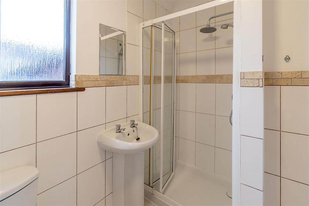Bathroom 2.jpg