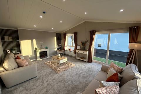 2 bedroom park home for sale, Canvey Island, Essex, SS8