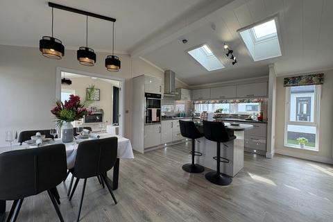 2 bedroom park home for sale, Canvey Island, Essex, SS8