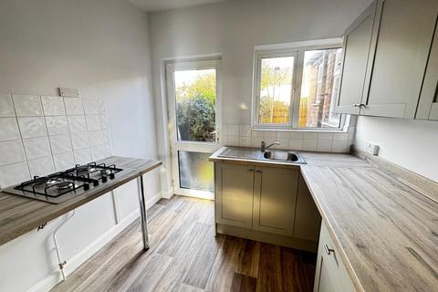 2 bedroom townhouse to rent, Richmond Close,  Leicester, LE2