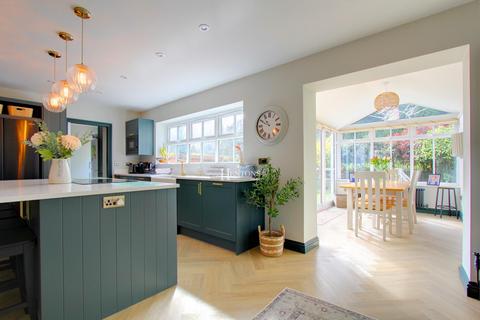 undefined, Nant Y Wedal, Heath, Cardiff