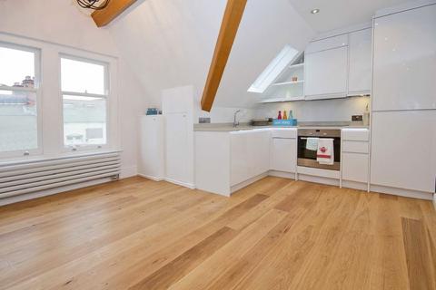 undefined, York Street, Twickenham TW1