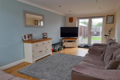 3 bedroom terraced house to rent, High Street, Slough SL3