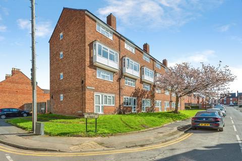 2 bedroom flat for sale, Neville Street, Glascote, Tamworth, Staffordshire, B77