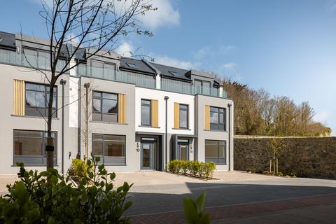 3 bedroom terraced house for sale, Rue de Bas Courtils, St. Sampson, Guernsey
