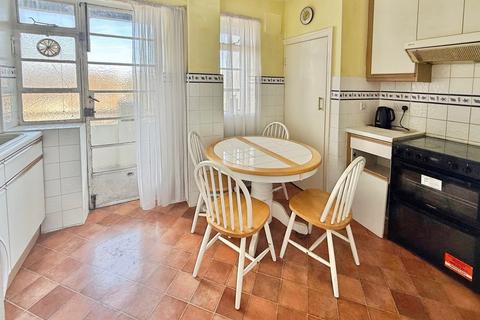 3 bedroom flat for sale, Brighton Road, Worthing BN11
