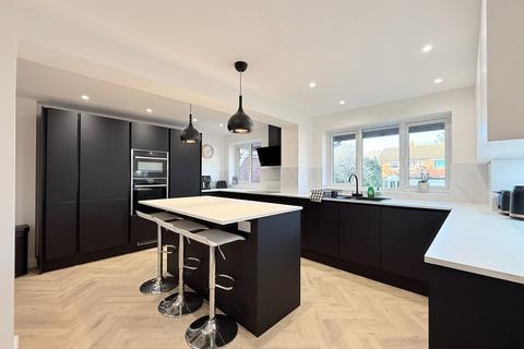 4 bedroom semi-detached house for sale, Pearmans Croft, Hollywood, B47 5ER