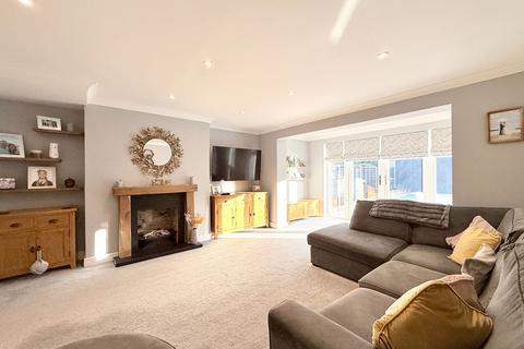 4 bedroom semi-detached house for sale, Pearmans Croft, Hollywood, B47 5ER