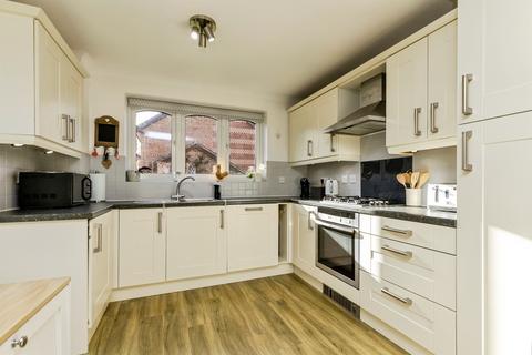 4 bedroom detached house for sale, Hawthorn Close, Burgess Hill