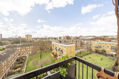 2 bedroom flat for sale, Amhurst Road, London E8
