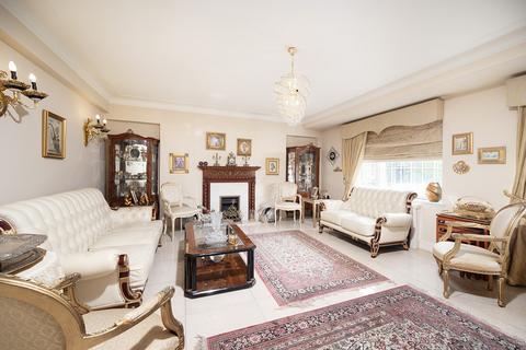 3 bedroom apartment for sale, Bentinck Close, 76-82 Prince Albert Road, London, NW8