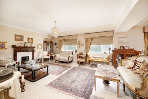 3 bedroom apartment for sale, Bentinck Close, 76-82 Prince Albert Road, London, NW8