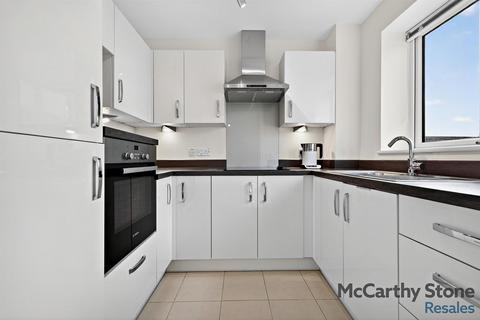 2 bedroom apartment for sale, Olivier Place, Hart Close, Wilton, Salisbury