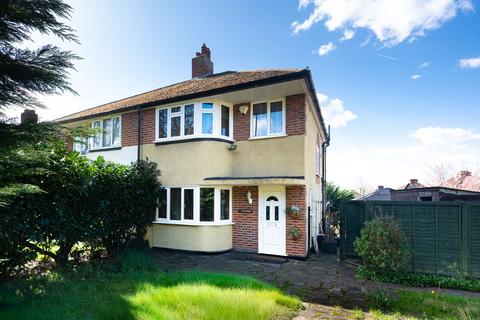 Bickley Road, Bickley, Bromley, BR1