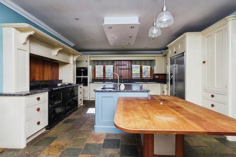 7 bedroom detached house for sale, Isenhurst, Cross in Hand, Heathfield, East Sussex, TN21