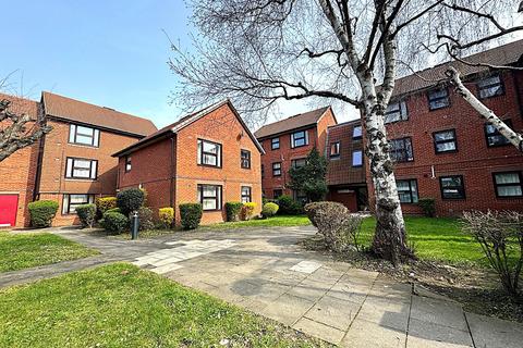 Legrace Avenue, TW4