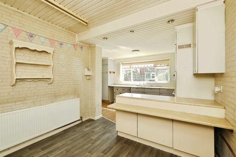 3 bedroom detached house for sale, Carlton Road, Worksop