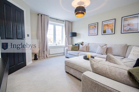 3 bedroom semi-detached house for sale, Arnside Close, Redcar