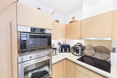 2 bedroom apartment for sale, Bromyard Avenue, London