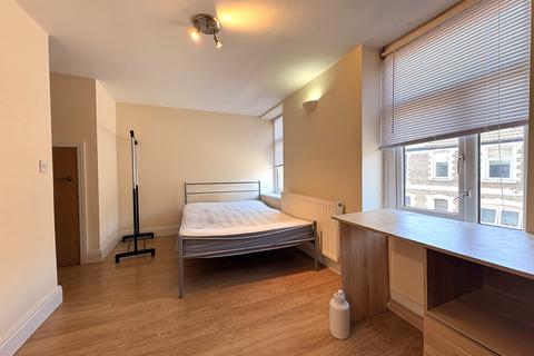 1 bedroom in a house share to rent, Coburn street, Cardiff CF24