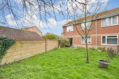 1 bedroom ground floor flat for sale, 39 Naylands, Margate CT9