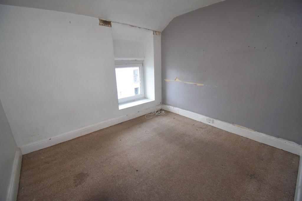 Bedroom 2.JPG