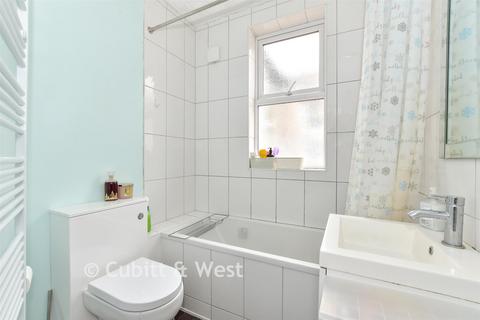 2 bedroom flat for sale, 26 North End Avenue, Portsmouth PO2