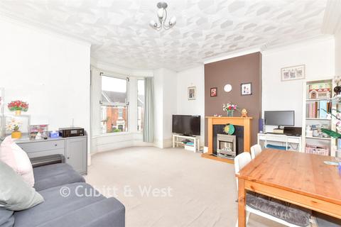 2 bedroom flat for sale, 26 North End Avenue, Portsmouth PO2