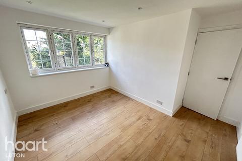3 bedroom terraced house to rent, Porlock Drive, LUTON