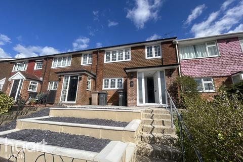 3 bedroom terraced house to rent, Porlock Drive, LUTON