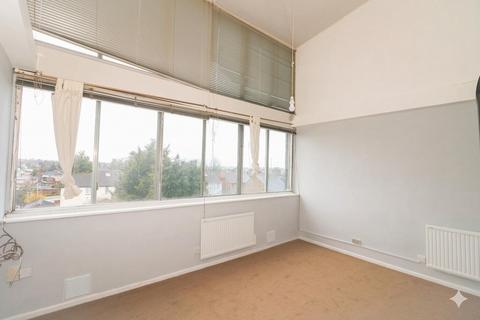 1 bedroom flat to rent, Dunstable Road, Luton LU4