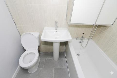 1 bedroom flat to rent, Dunstable Road, Luton LU4