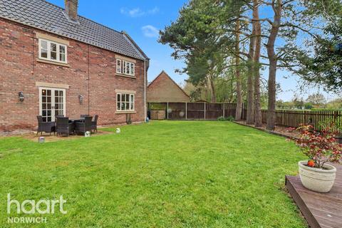 undefined, Saxon Meadows, Bawdeswell