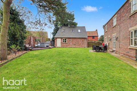 undefined, Saxon Meadows, Bawdeswell