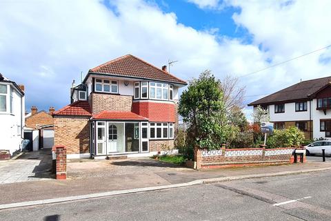 3 bedroom detached house for sale, Farmleigh, Southgate N14