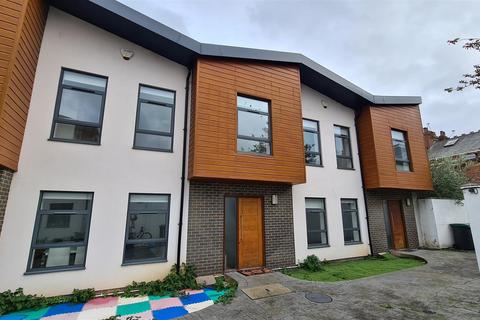 Homelink Terrace, Wood Green N22