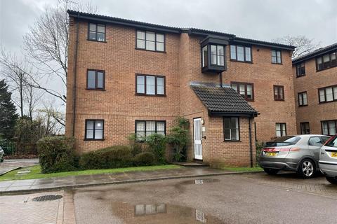 Tempsford Close, Enfield EN2