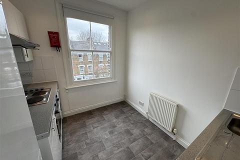 1 bedroom flat to rent, St Thomas's Road, Finsbury Park N4