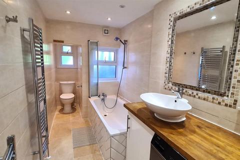 2 bedroom flat for sale, Grange Avenue, North Finchley N12