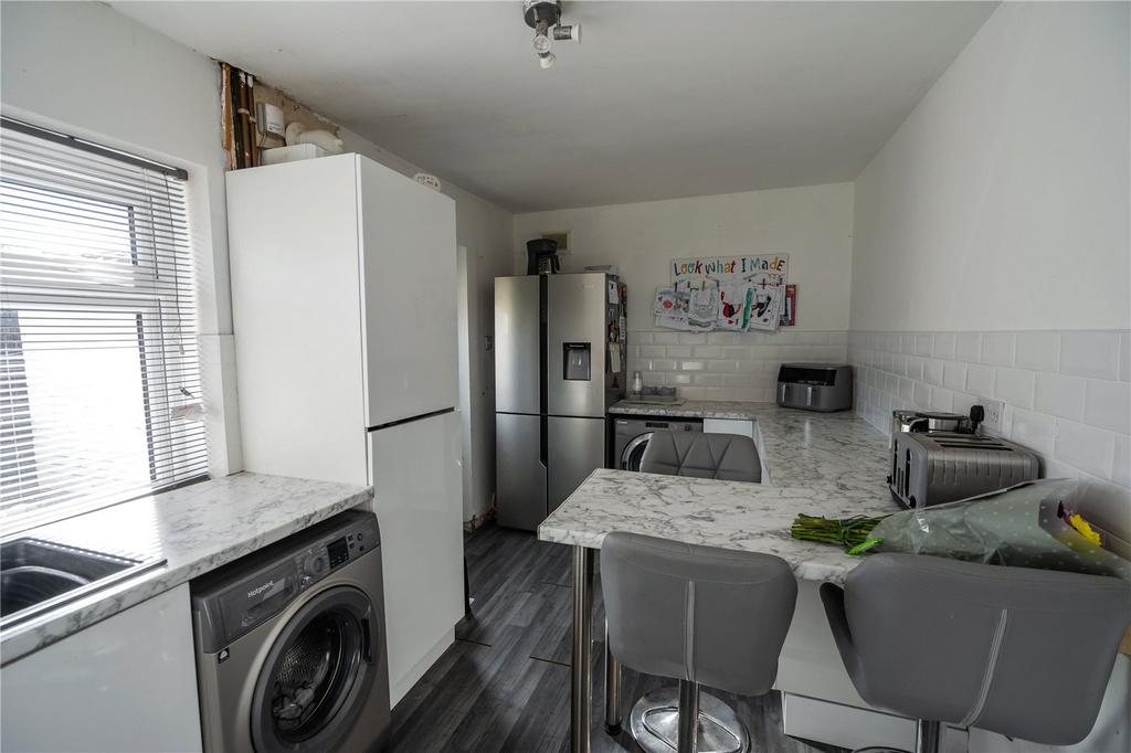 Kitchen (2)