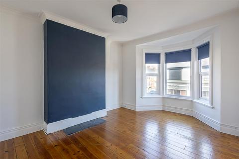 2 bedroom flat to rent, Addycombe Terrace, Heaton, Newcastle upon Tyne