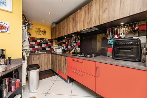 4 bedroom detached house for sale, Gascoigne Close, Pontefract