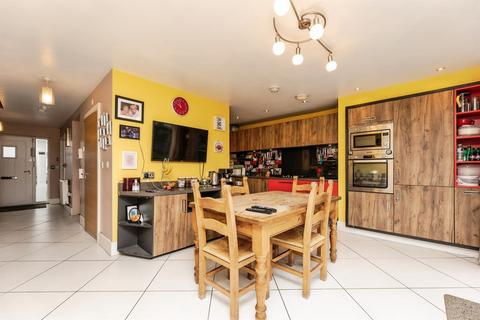 4 bedroom detached house for sale, Gascoigne Close, Pontefract