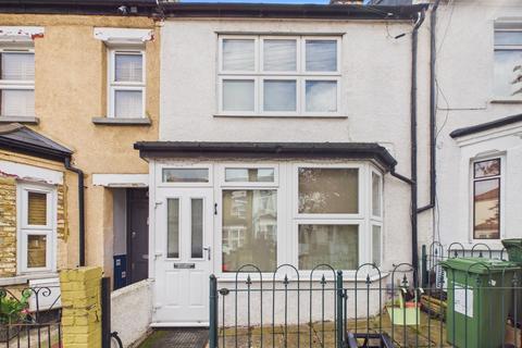 2 bedroom terraced house for sale, Barth Road, London SE18