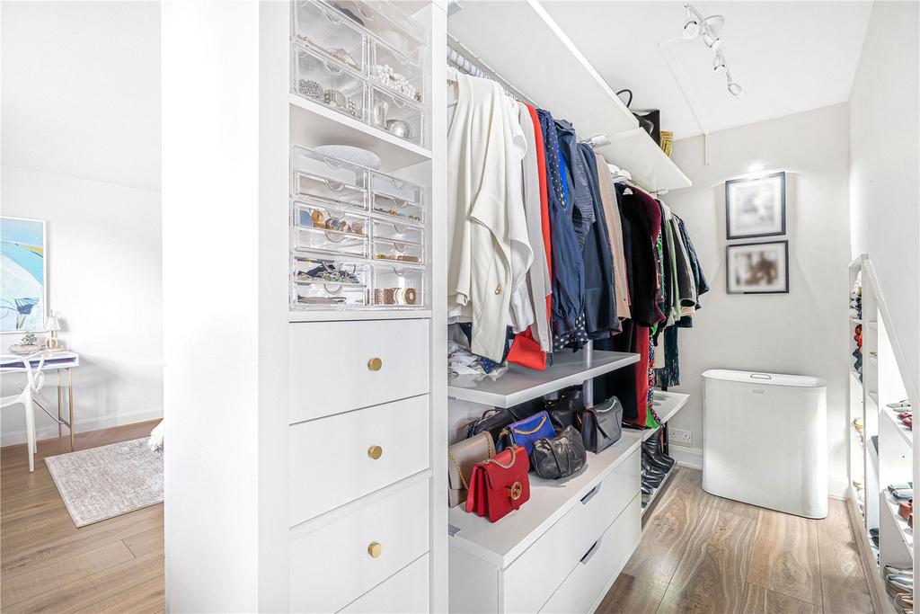 Walk-In Dresser