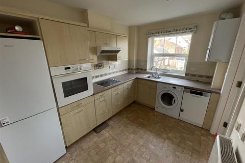2 bedroom retirement property for sale, Crane Bridge Road, Salisbury SP2
