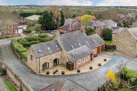 5 bedroom detached house for sale, Holywell, Whitley Bay, NE25