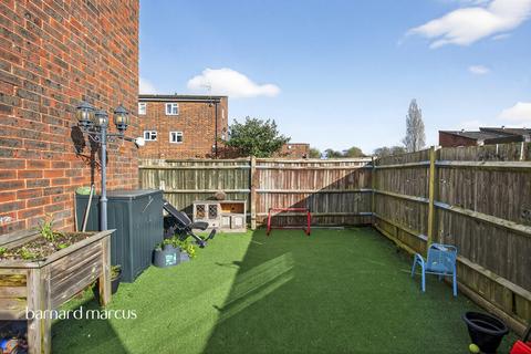 undefined, Primrose Avenue, Horley