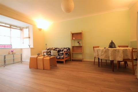 2 bedroom apartment to rent, Sloane Court, Jesmond